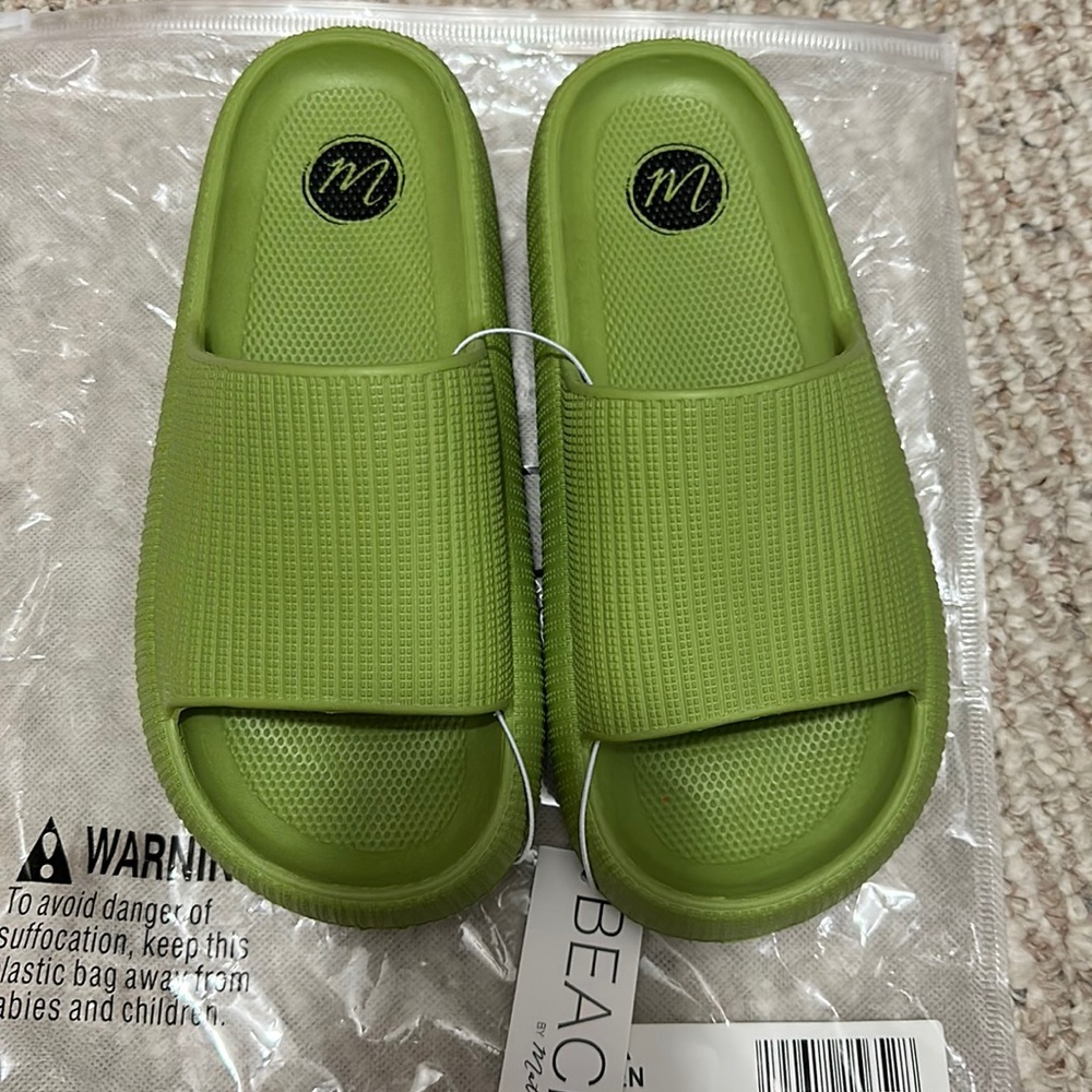 Matisse Kona Green Slip On Sandals